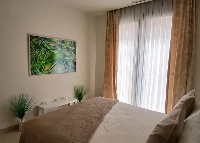 Appartement Antika 2a Marbellac
